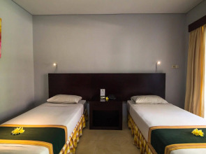 Fourteen Roses Beach Hotel