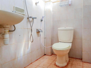 OYO 1111 Pasar Baru Inn