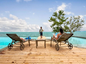 Independence Hotel by Dara