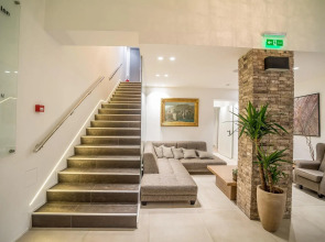 Belgrade Inn Garni Hotel