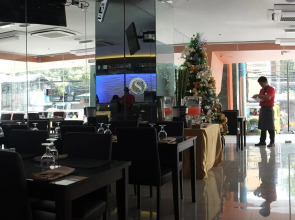 Southpole Central Hotel