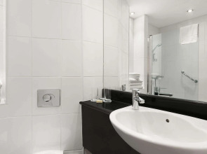 Ramada Hounslow - Heathrow East