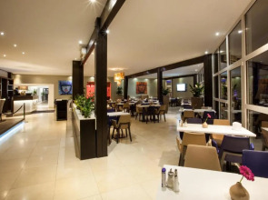 Ayun by Centro Deluxe