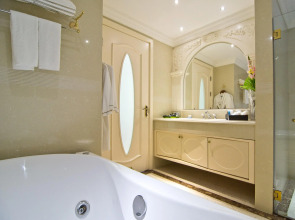 LK The Empress Pattaya