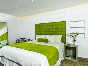 Riande Aeropuerto Hotel & Casino