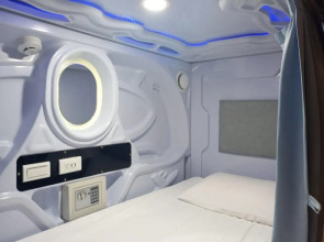 SleepBox Hotel - Ximen