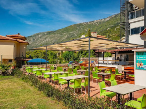 Sunshine Holiday Resort