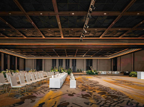 Отель Bali Beach