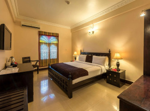 Golden Tulip Stonetown Boutique