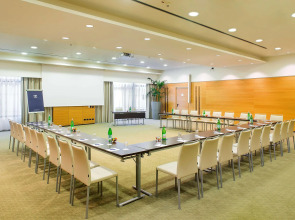 Отель NH Milano 2