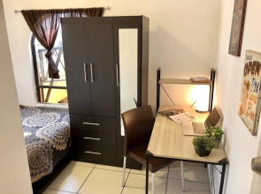 Roomies Hostel Centro Medico