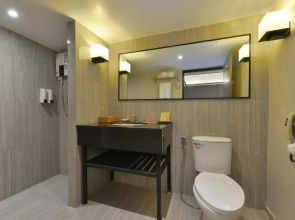 Tinidee Hotel Bangkok Golf Club