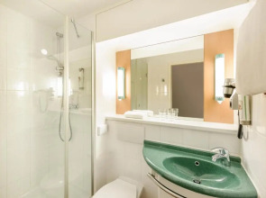 Me and All Hotel Berlin East Side, by Hyatt - NEW OPENING