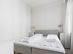 140m2 Apartment with Parliament View