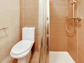 Gullivers Hotel - B&B