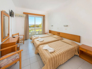 Bayside Hotel Katsaras