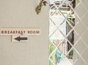 Imperial House Hotel