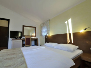 Hotel Djuric