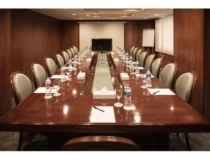 Cherry Maryski Hotel