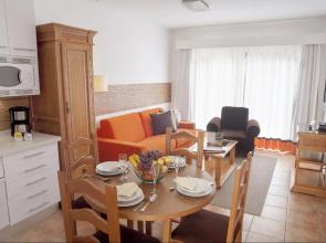 Royal Sunset Beach Club