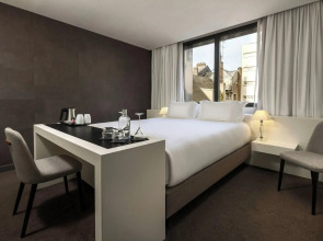 Hotel de Bourgtheroulde, Autograph Collection