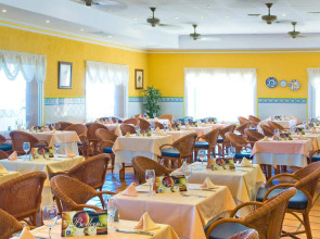 Playavera Hotel - Naturist Friendly