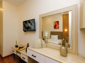 Pyramid Edge Hotel & Exclusive Pyramids View Rooftop