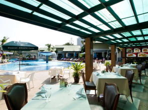 Grand Jomtien Palace Hotel