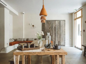 Hoy Paris - Home of YOGA