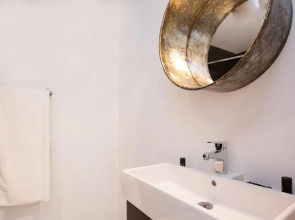 Aparta-Suite El Charco