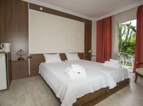 Dedeminn Garden Hotel