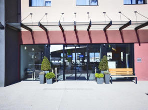 Holiday Inn Express Marseille Airport by IHG