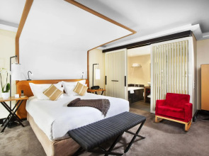 Five Seas by Inwood Hotels