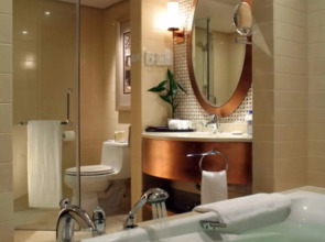 The Lake View Hotel Beijing