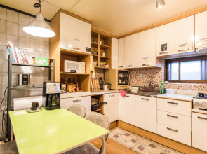 Crossroad Backpackers