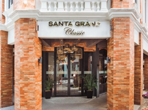 Santa Grand Hotel Central Market