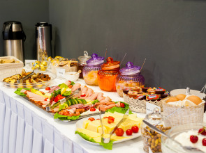 Elina Hotel Apartments