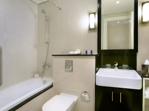 DAMAC Maison Cour Jardin