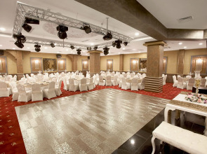 The Rise Aron Business Hotel Merter