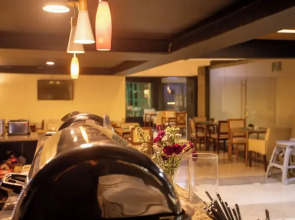 Urban Green Hotel & Suites