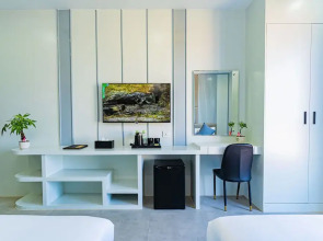 The Square Kampot Hotel