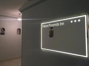 Falcon pyramids inn