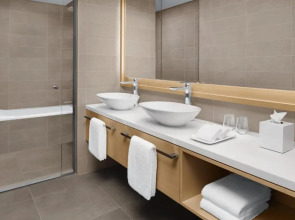 Mövenpick Resort Al Marjan Island