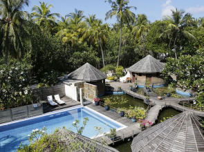 Nika Island Resort & Spa