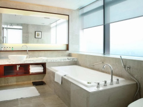 Renaissance Shanghai Zhongshan Park