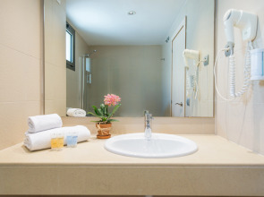 Atenea Park - Suites Apartments