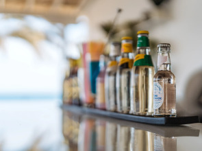 Vrachia Beach Hotel & Suites - Adults only