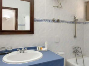 Ramada Resort, Accra Coco Beach