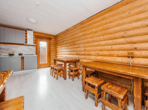 House Izbushka (Zhiloj dom)