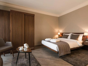 Standing Hotel Suites